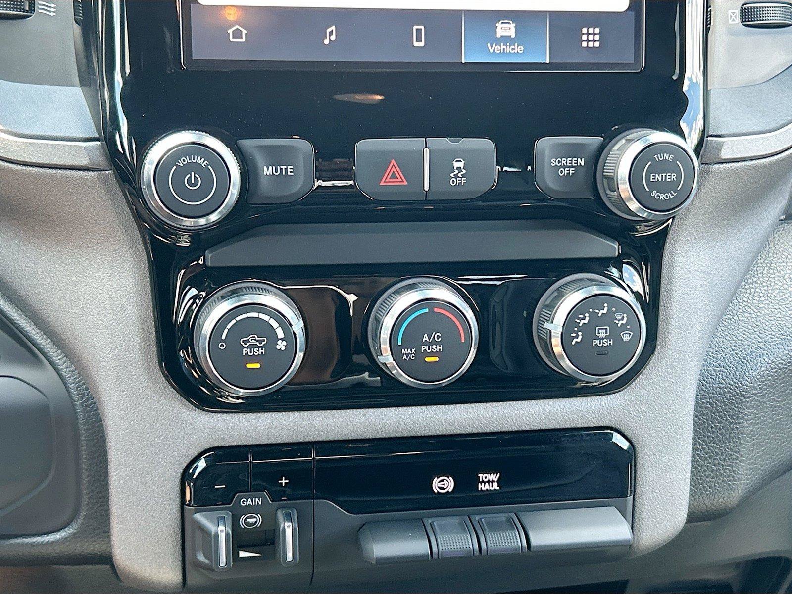 New 2026 RAM 2500 Tradesman w/ Chrome Appearance Group AWD/4WD image 30