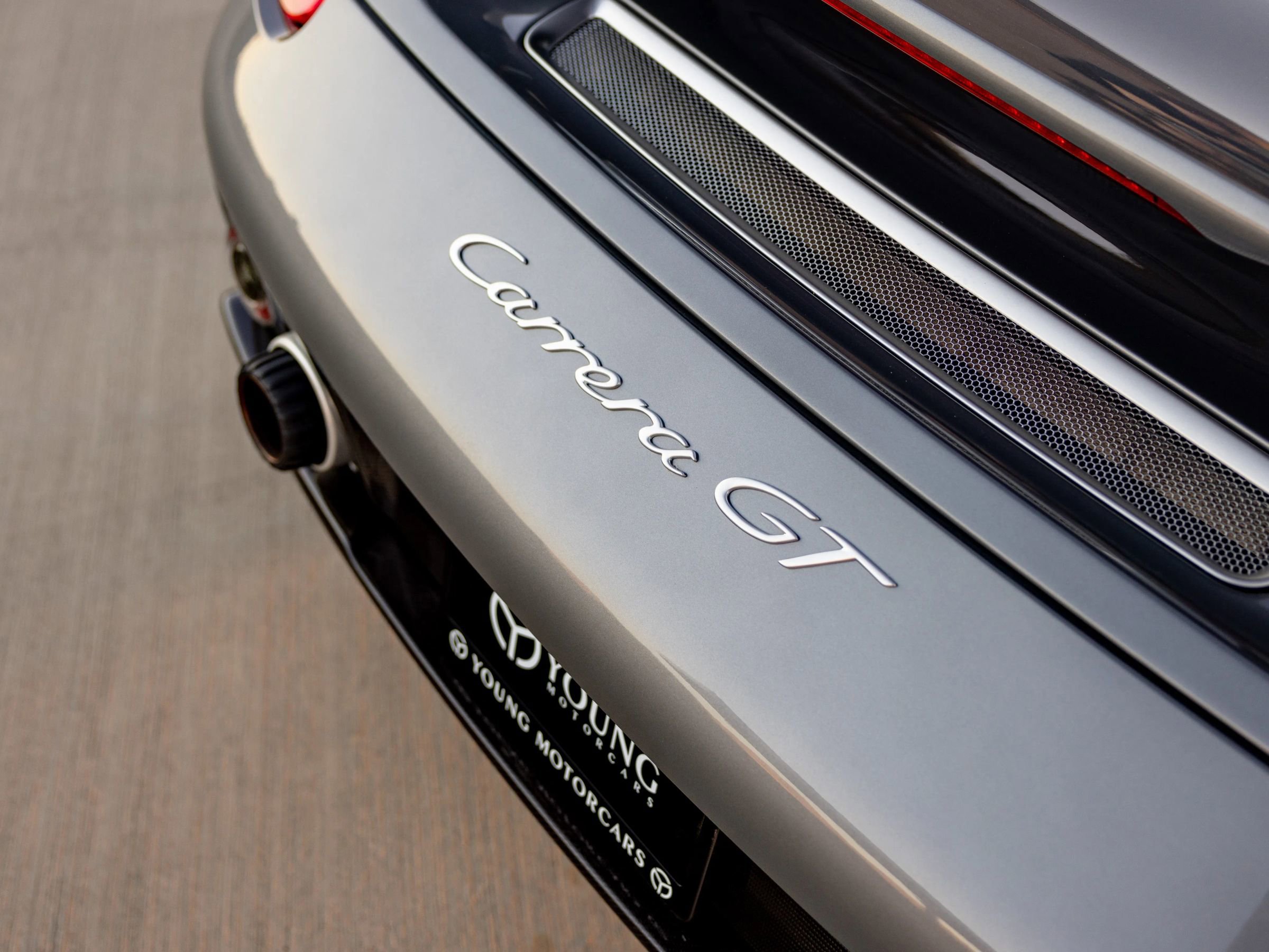 Used 2004 Porsche Carrera GT image 37