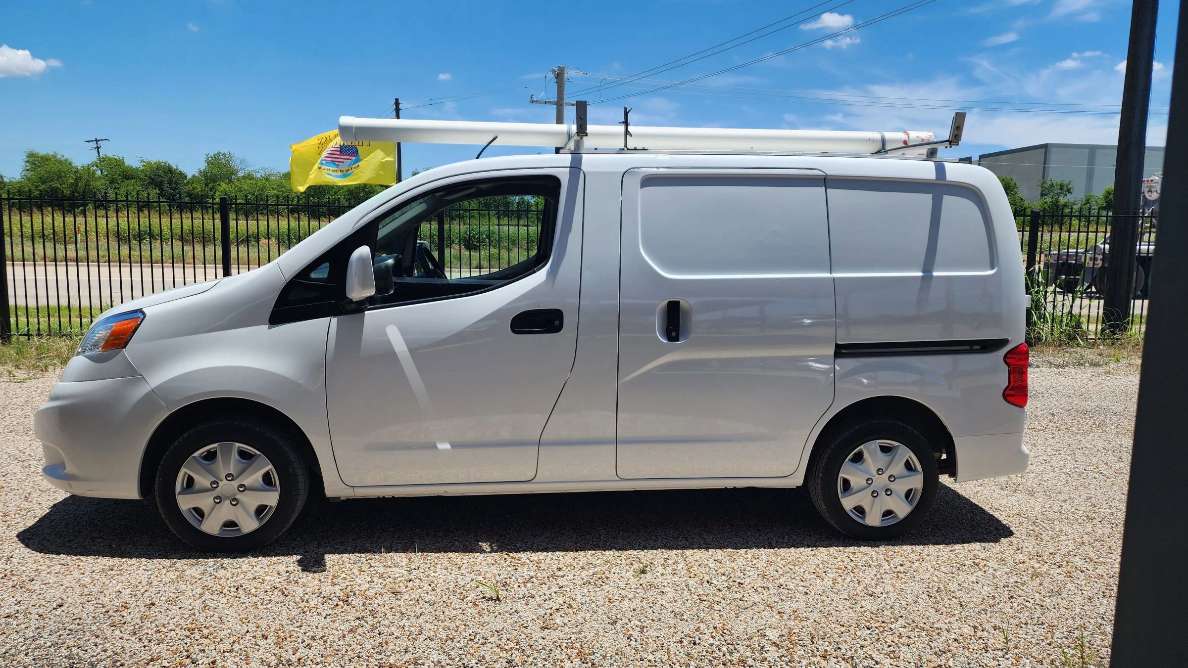 Used 2019 Nissan NV200 SV image 5