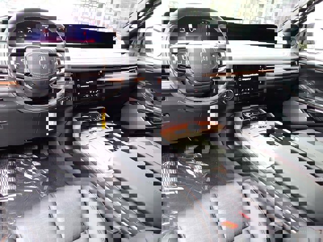 New 2025 Lincoln Navigator Black Label image 19