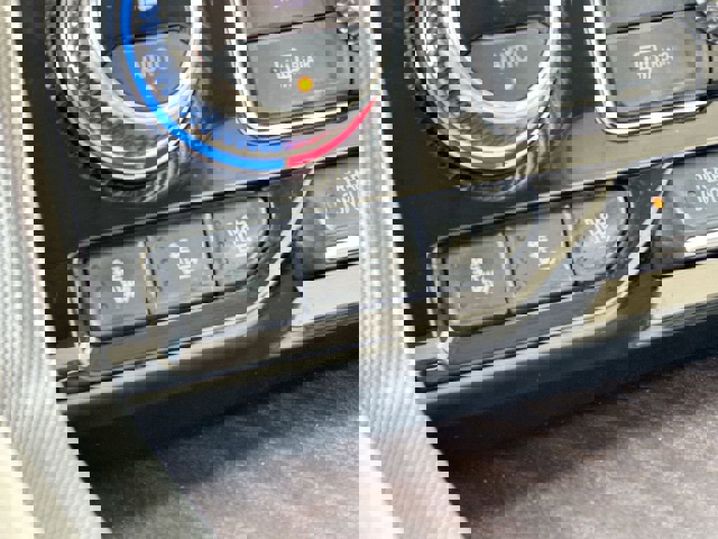 Certified 2021 GMC Yukon Denali image 42