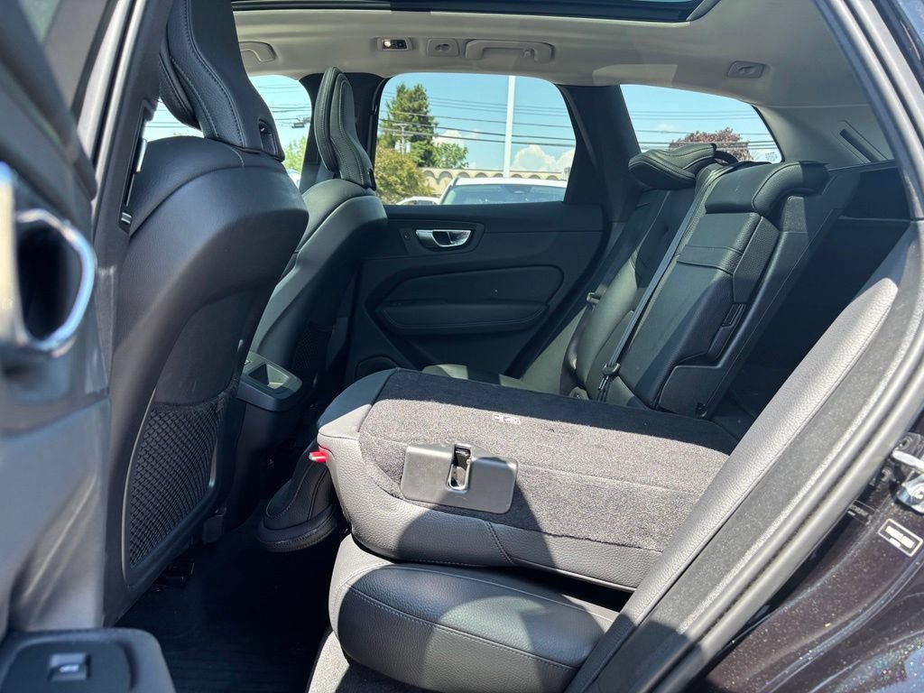 Used 2020 Volvo XC60 T5 Momentum w/ Protection Package AWD/4WD image 20
