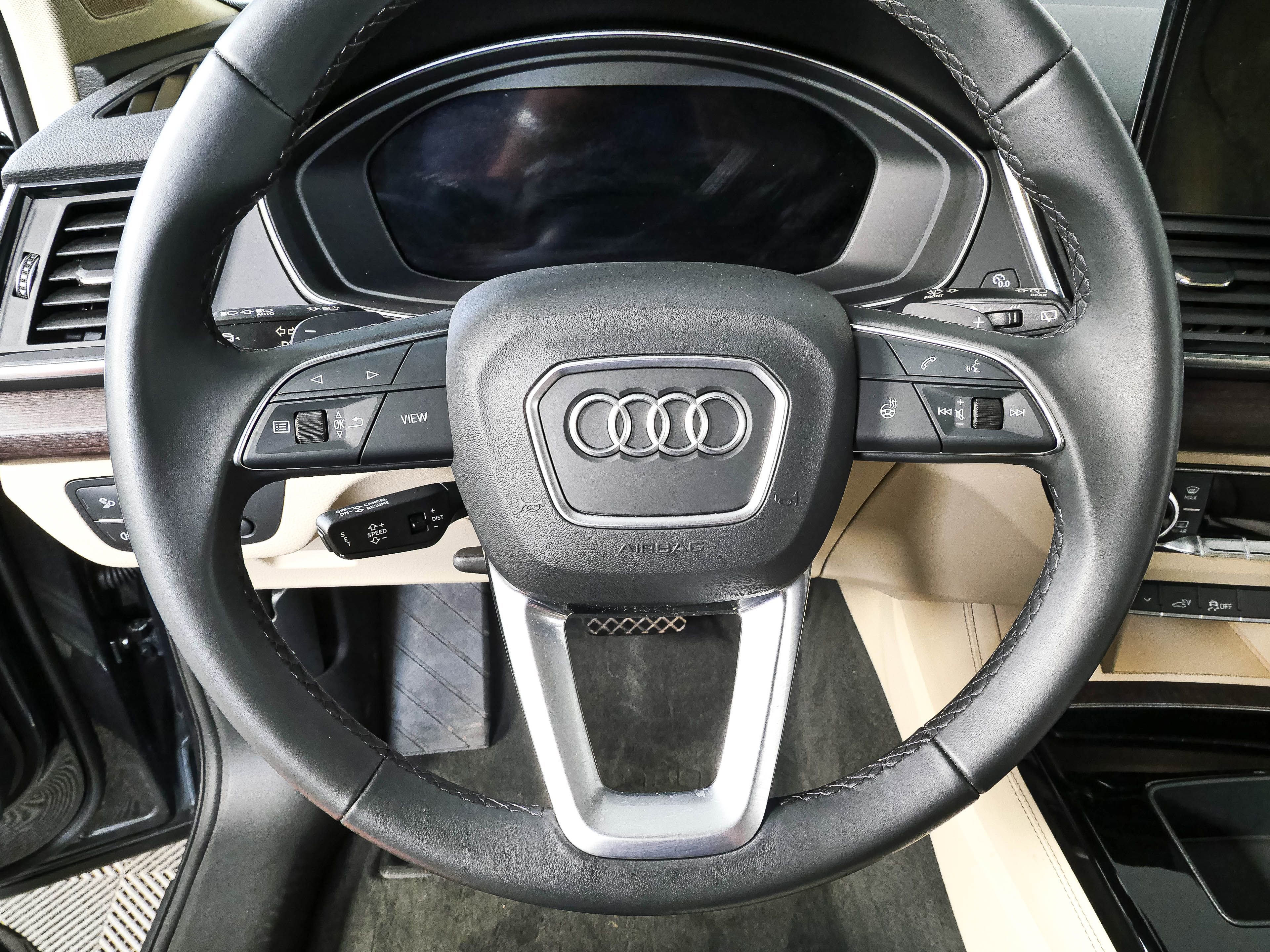 Used 2023 Audi Q5 e Premium Plus w/ Premium Plus Package AWD/4WD image 19