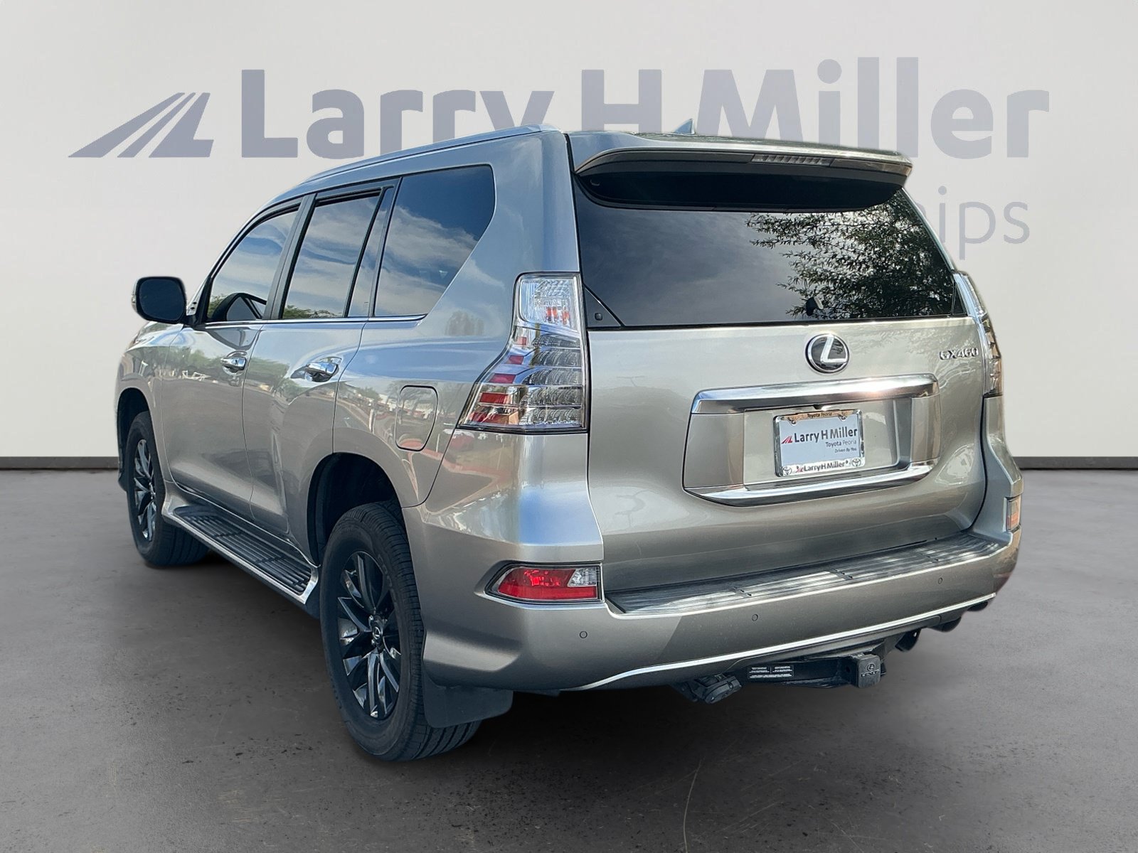 Used 2020 Lexus GX 460 Premium w/ Premium Package AWD/4WD image 3