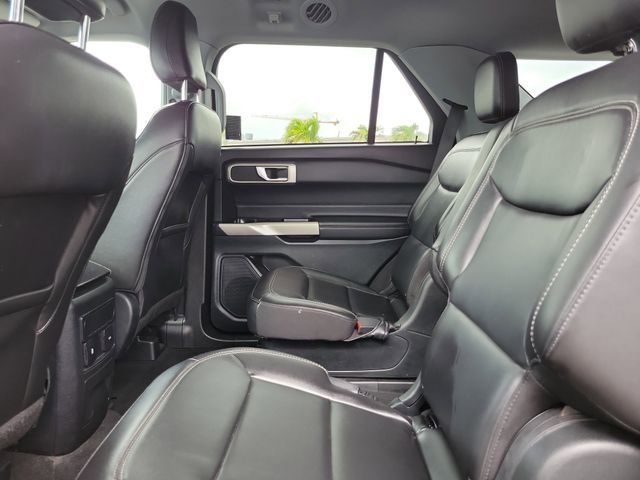 Used 2023 Ford Explorer XLT w/ Equipment Group 202A RWD image 10