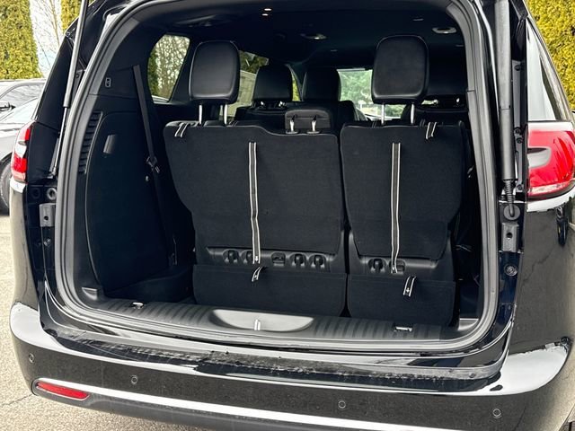 New 2026 Chrysler Pacifica Select AWD/4WD image 8