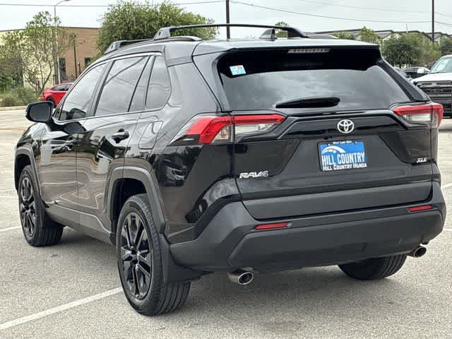 Used 2023 Toyota RAV4 XLE Premium FWD image 4