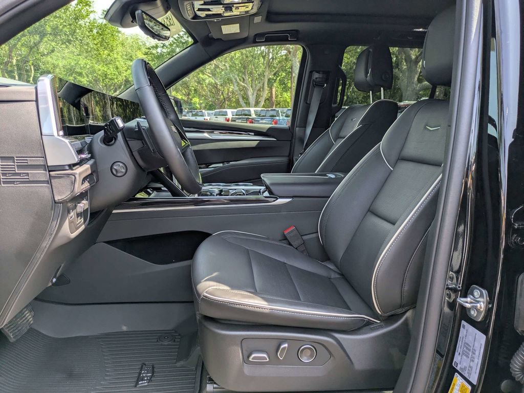 Certified 2026 Cadillac Escalade Sport w/ LPO, ONYX Package AWD/4WD image 25