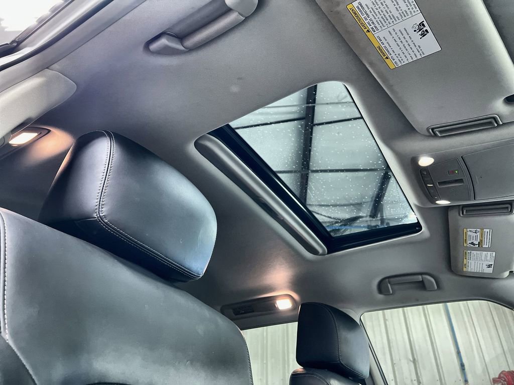 Used 2023 Nissan Armada Platinum w/ Captain's Chairs Package RWD image 31