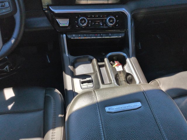 Used 2025 GMC Sierra 2500 Denali w/ Denali Reserve Package AWD/4WD image 23
