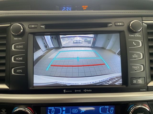 Used 2019 Toyota Highlander XLE image 23