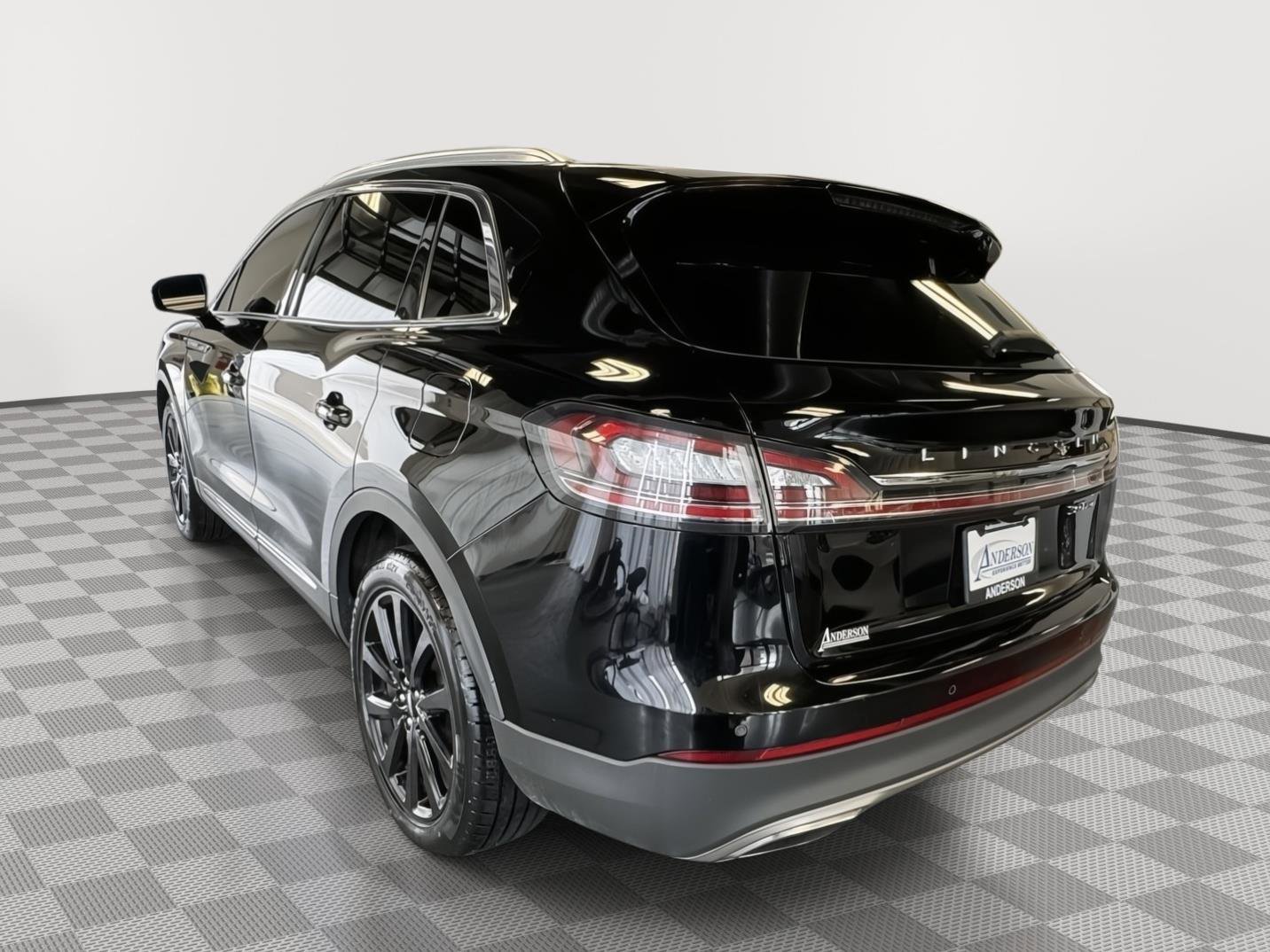 Used 2020 Lincoln Nautilus Reserve w/ Monochromatic Package image 9