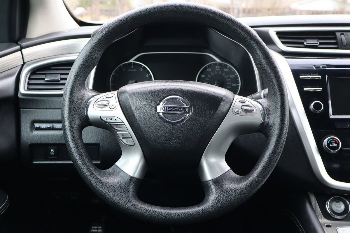 Used 2016 Nissan Murano S AWD/4WD image 18