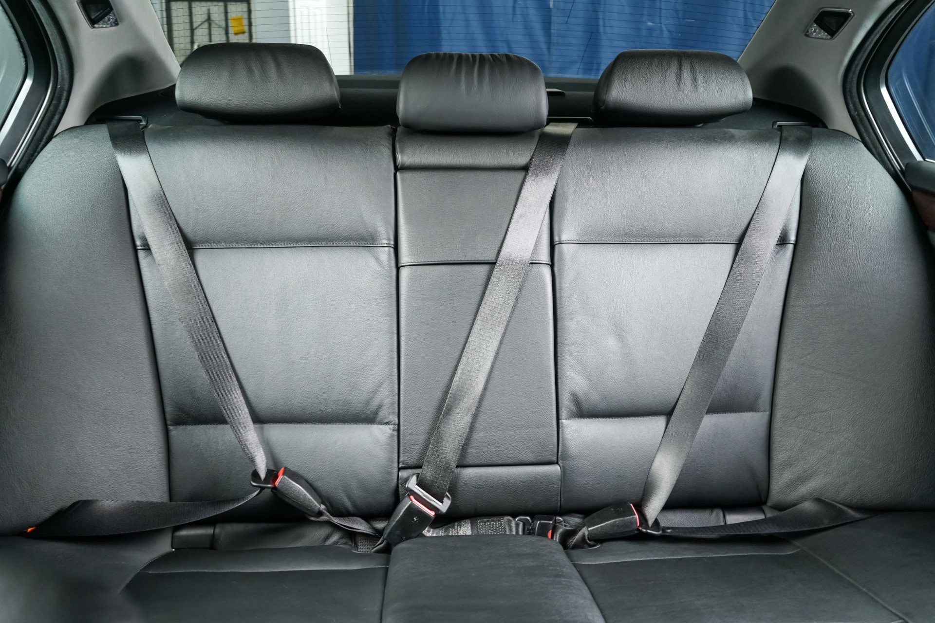 Used 2004 BMW 330i Sedan RWD image 33