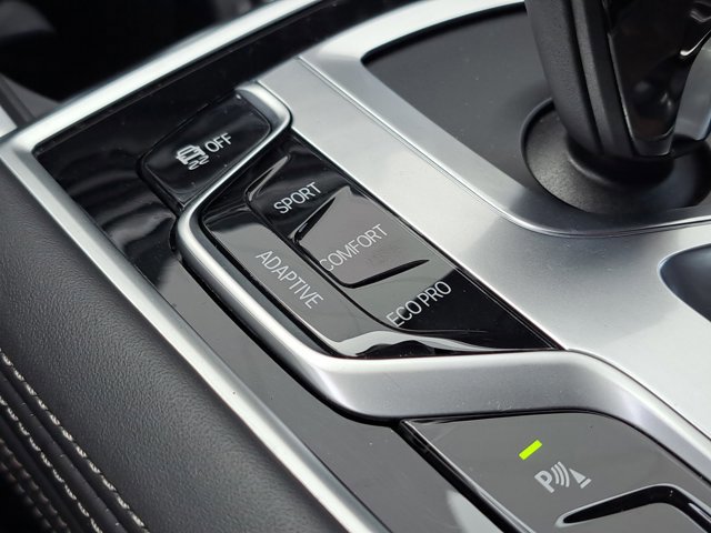 Used 2019 BMW M760i xDrive w/ Luxury Rear Seating Package image 30