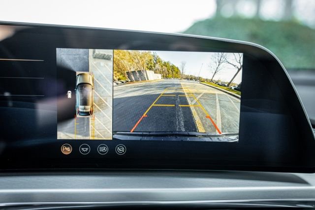 Used 2024 Cadillac Lyriq Tech image 32