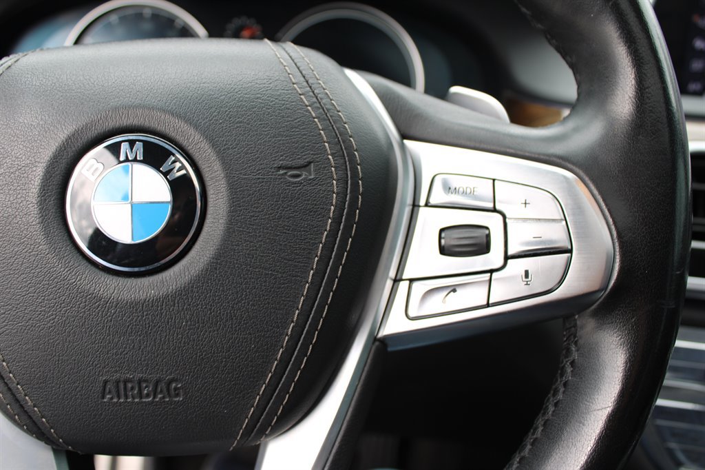 Used 2016 BMW 750i xDrive AWD/4WD image 40