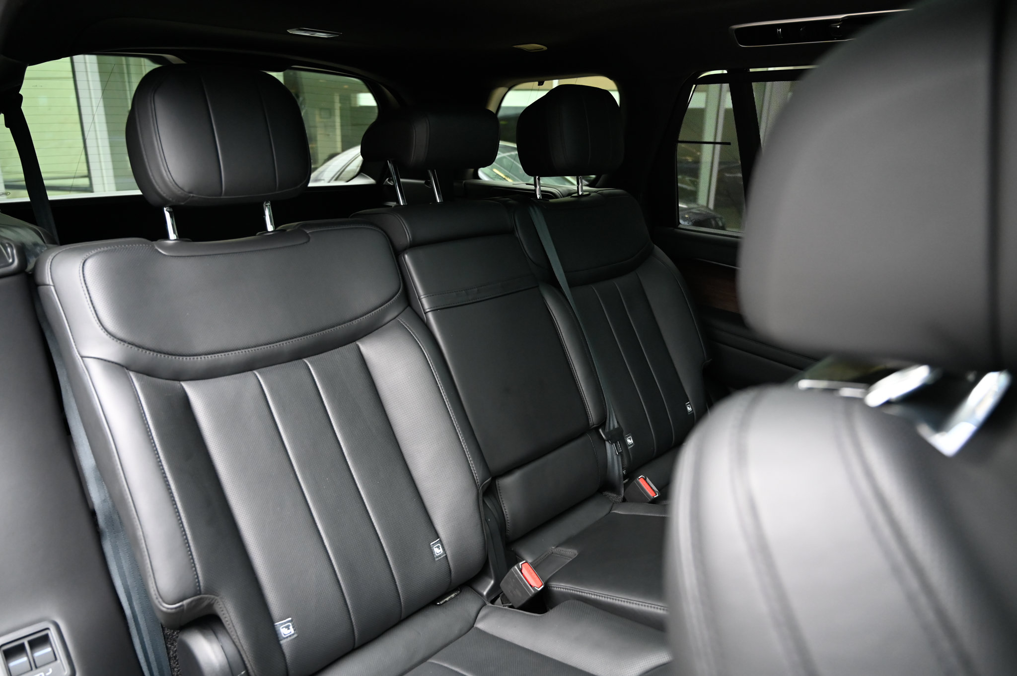 Used 2024 Land Rover Range Rover Long Wheelbase SE AWD/4WD image 55
