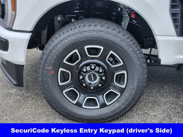 New 2026 Ford F250 4x4 Crew Cab Super Duty image 10