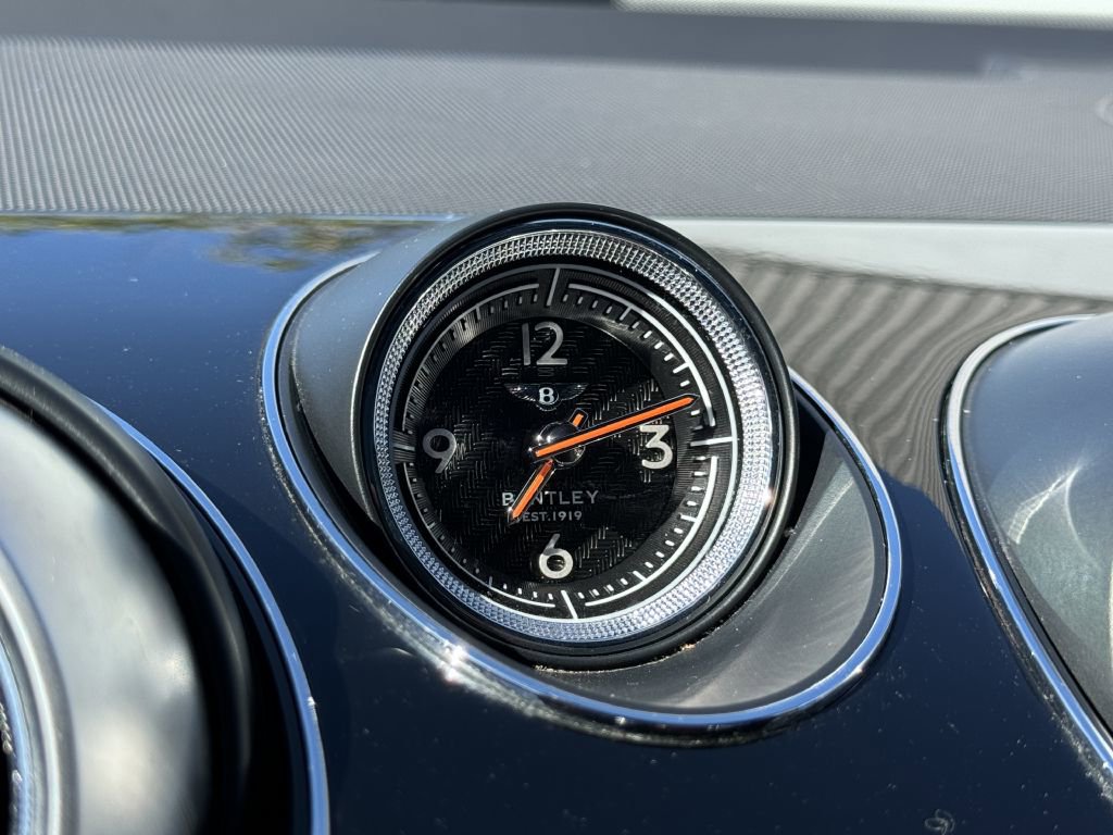 Used 2017 Bentley Bentayga image 35