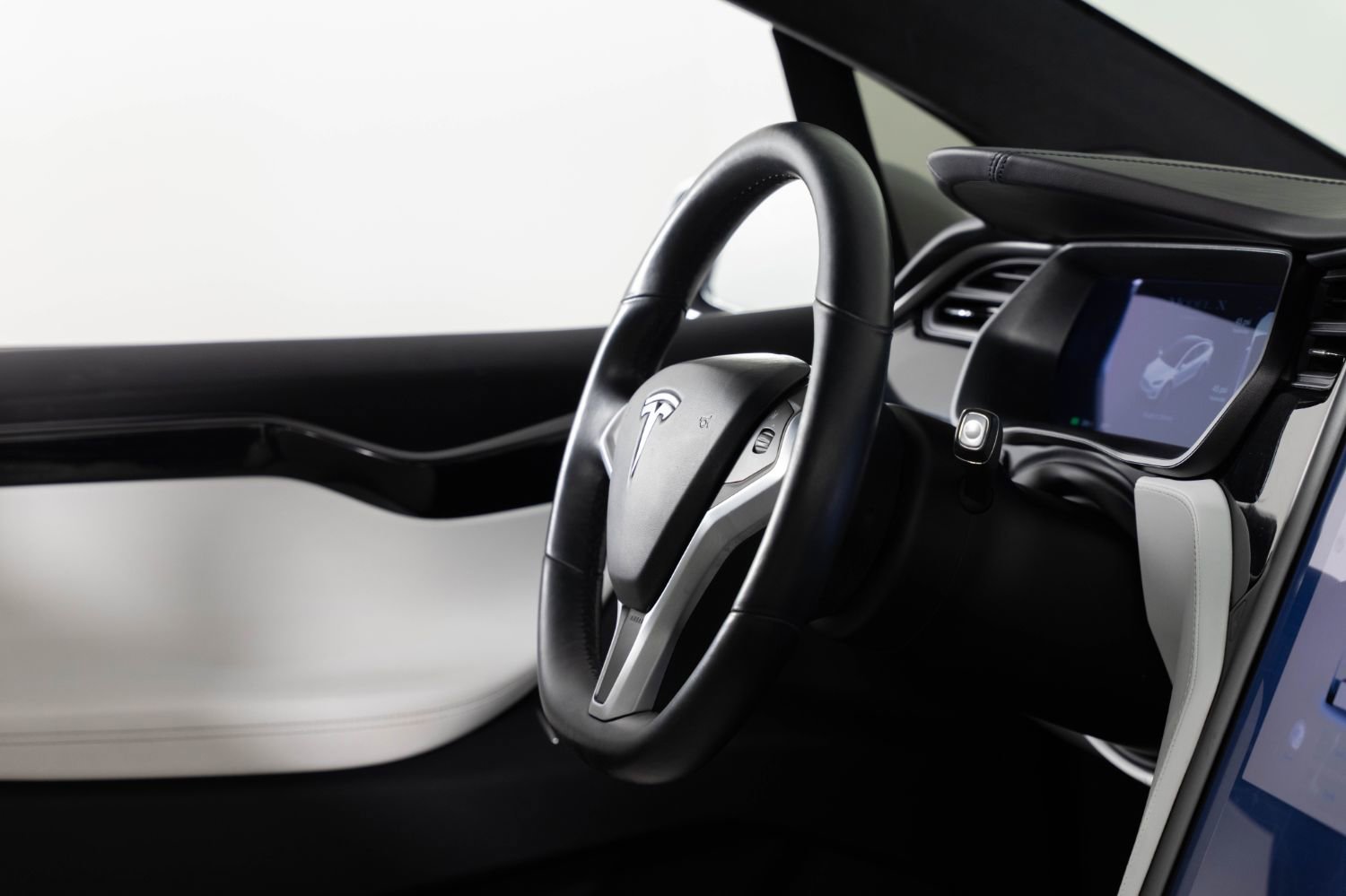 Used 2020 Tesla Model X Long Range image 29