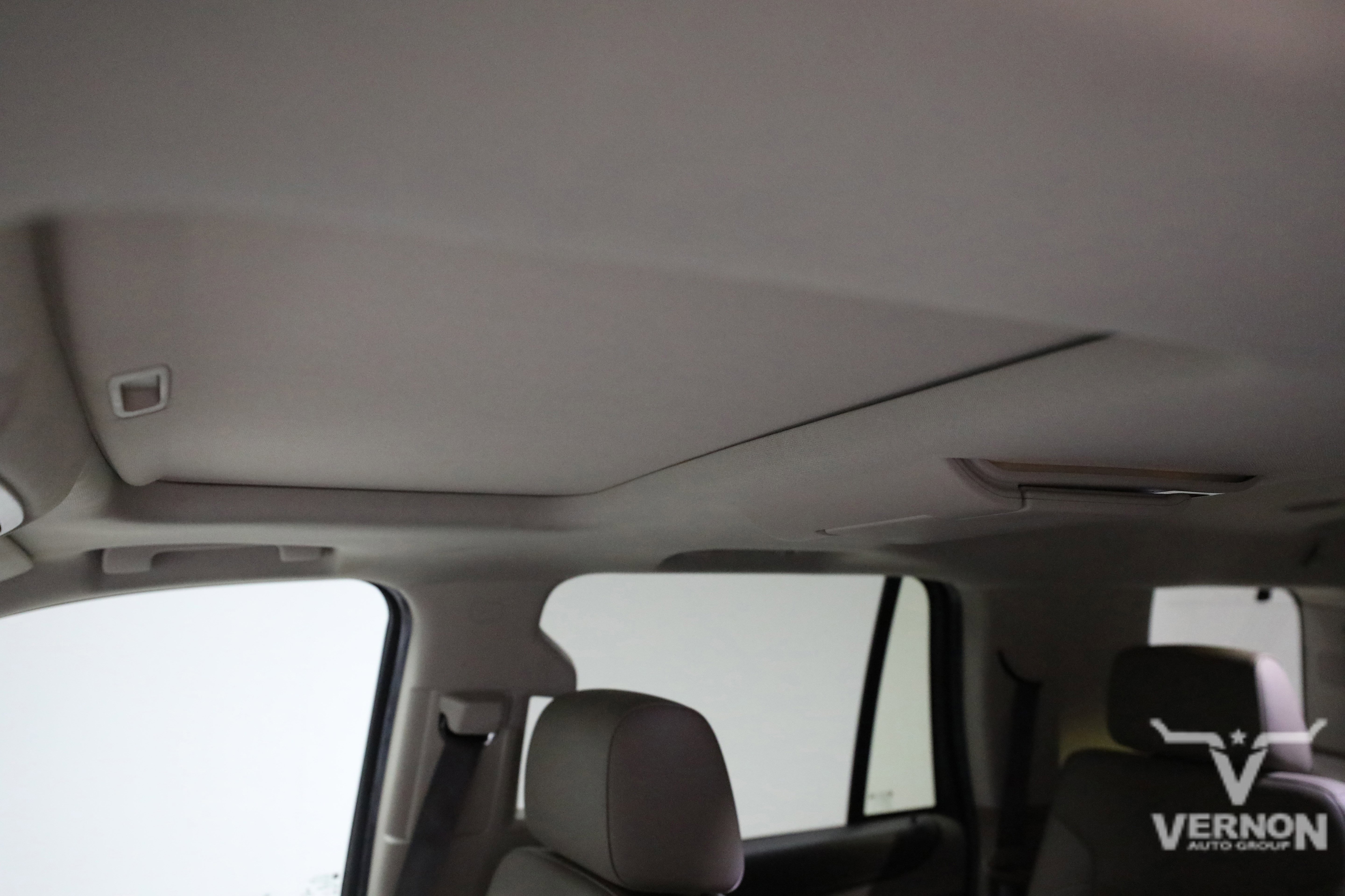 Used 2017 GMC Yukon SLT w/ Premium Edition RWD image 14