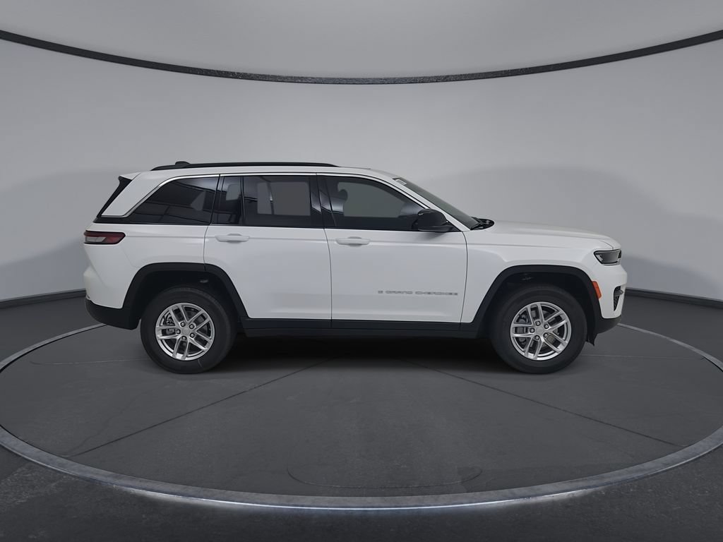 New 2026 Jeep Grand Cherokee Laredo X AWD/4WD video 2