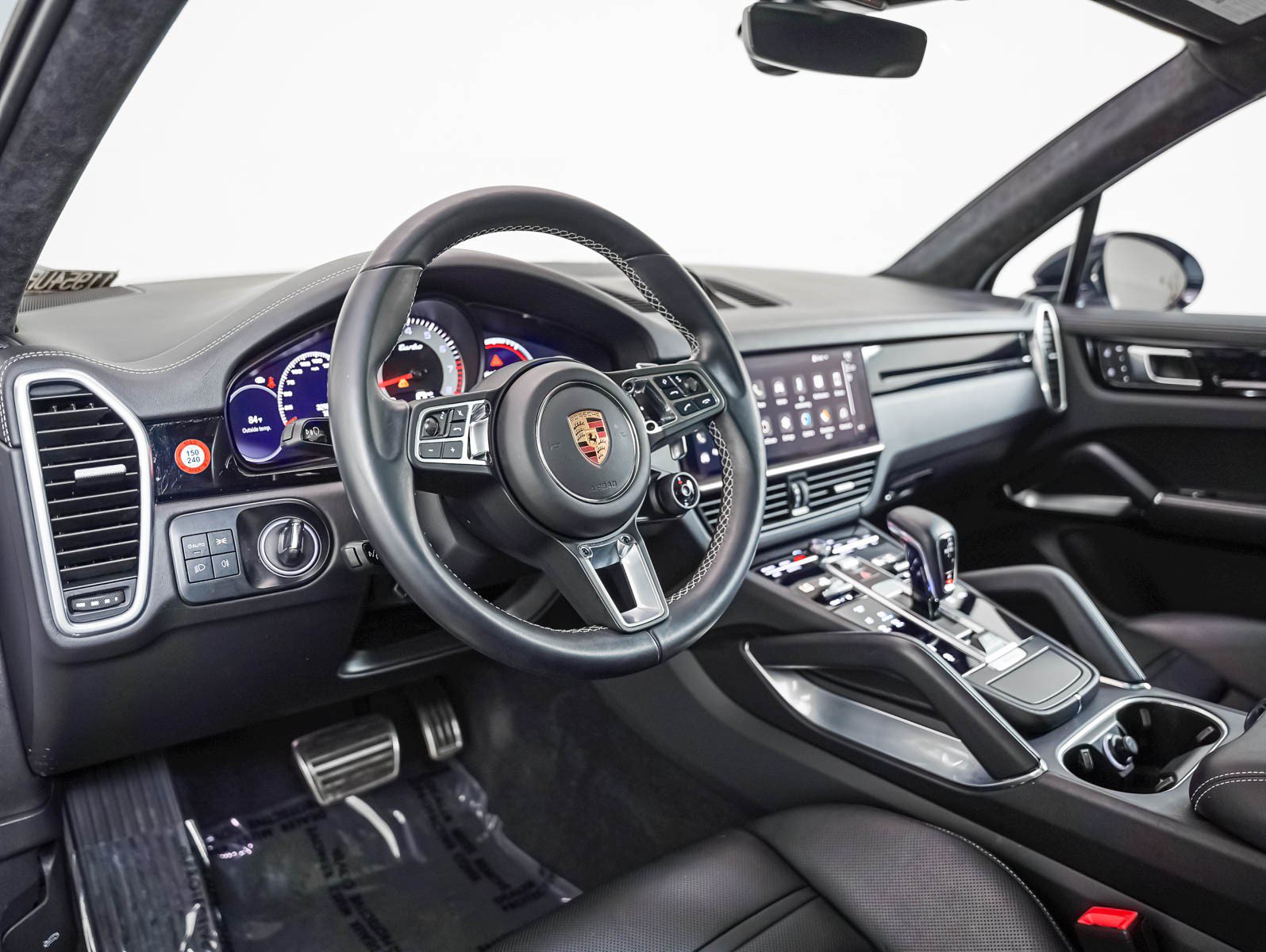 Certified 2023 Porsche Cayenne Turbo AWD/4WD image 4