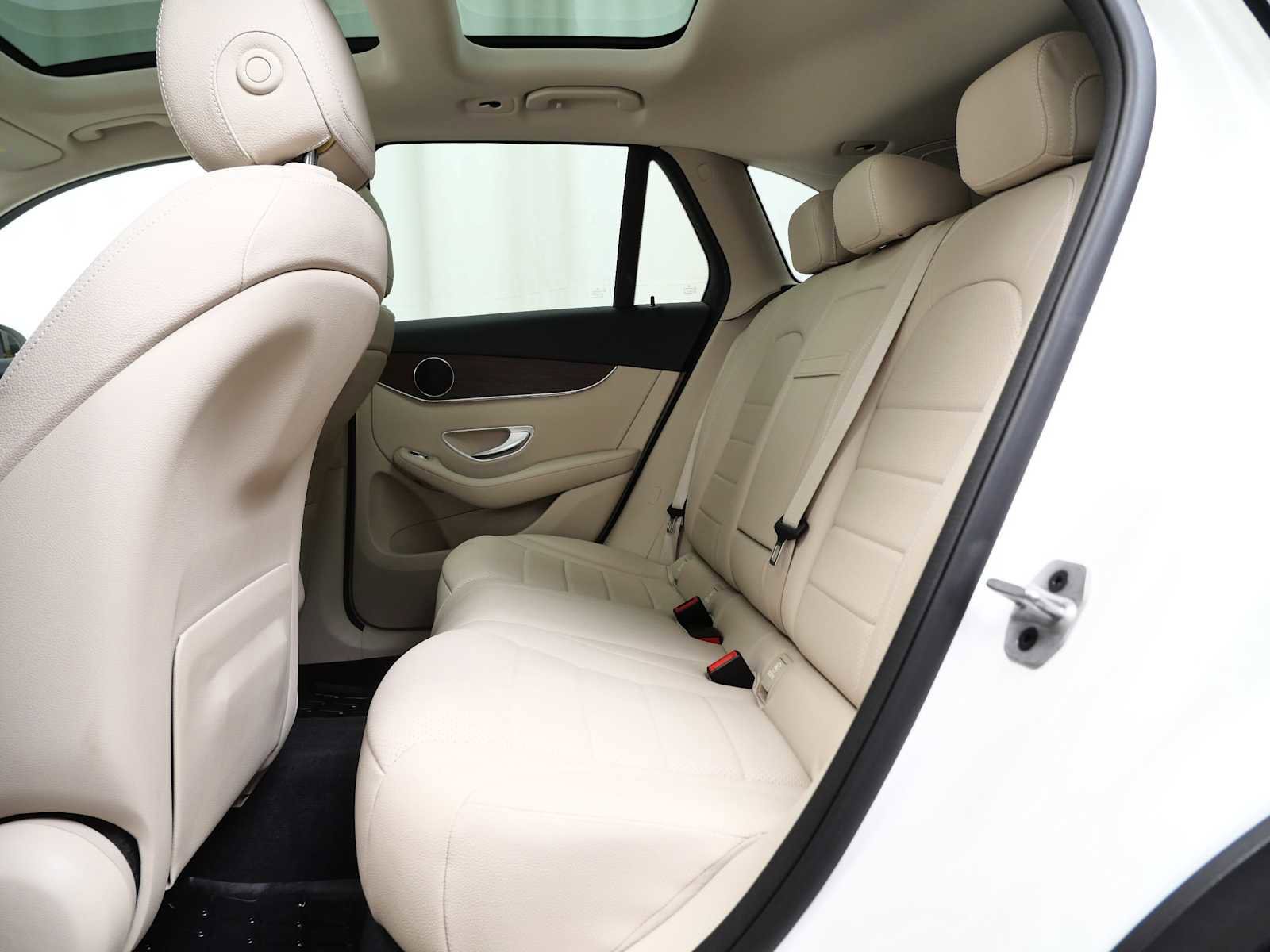 Used 2022 Mercedes-Benz GLC 300 4MATIC image 18