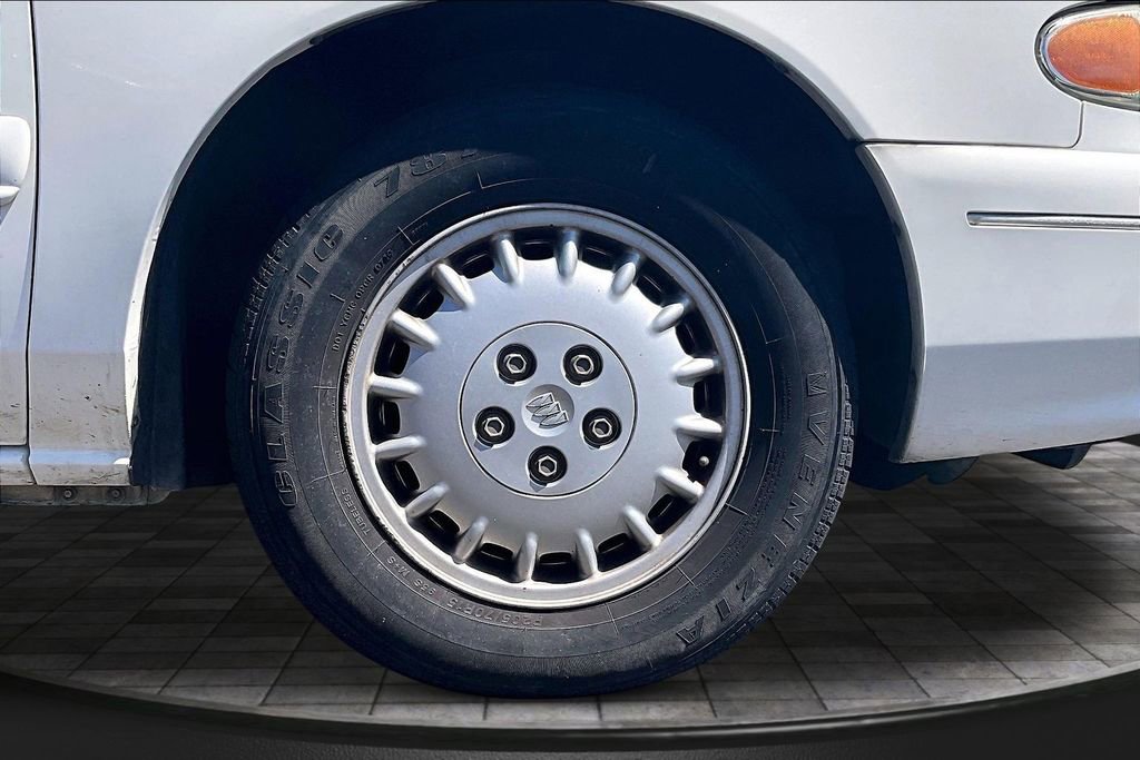 Used 2001 Buick Century Limited w/ Luxury Pkg FWD image 4