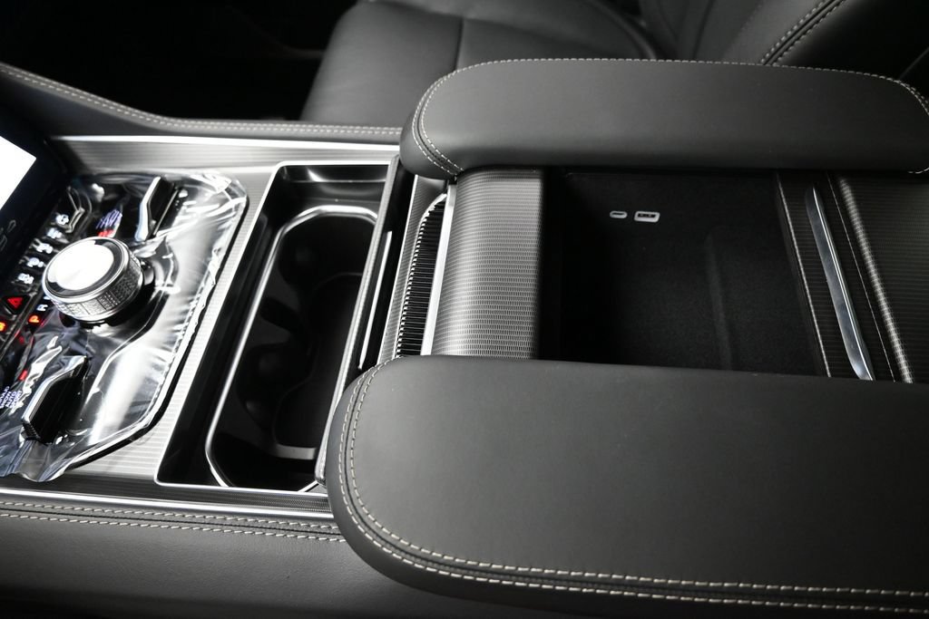 New 2026 Jeep Grand Wagoneer Summit w/ Premium Group III AWD/4WD image 19