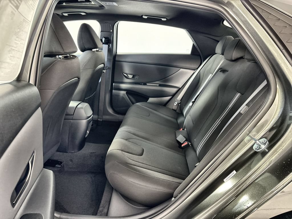 New 2026 Hyundai Elantra SEL Sport Premium FWD image 23