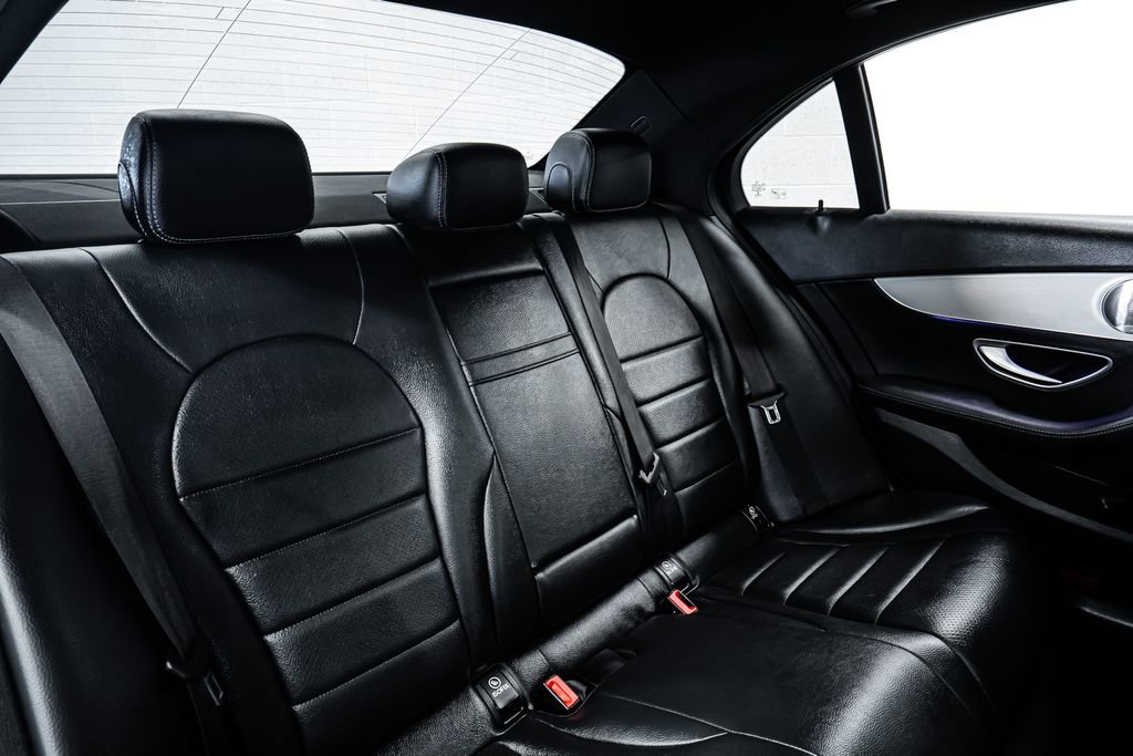 Used 2020 Mercedes-Benz C 300 Sedan w/ Premium Package image 23