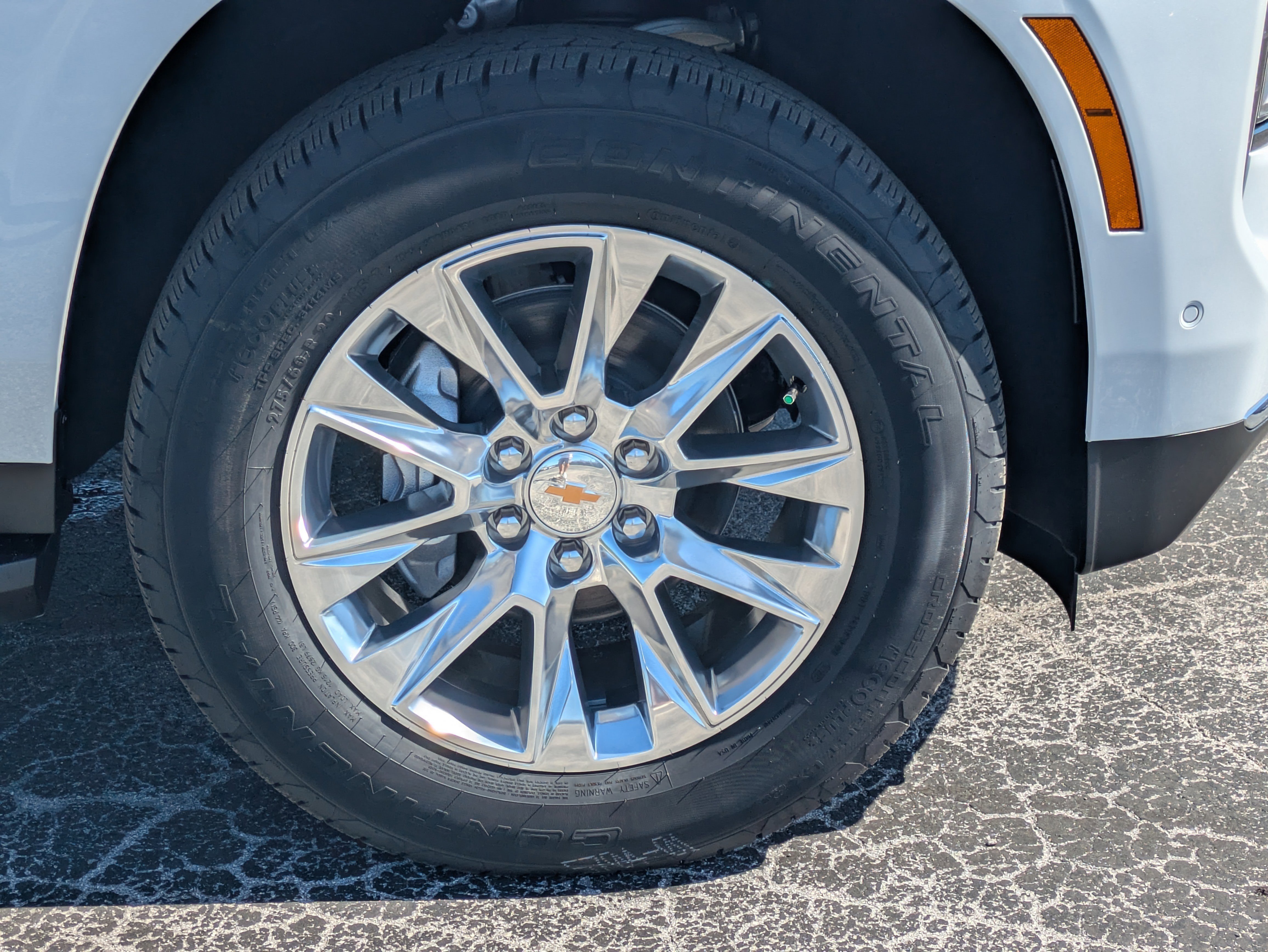 New 2026 Chevrolet Suburban Premier RWD image 11