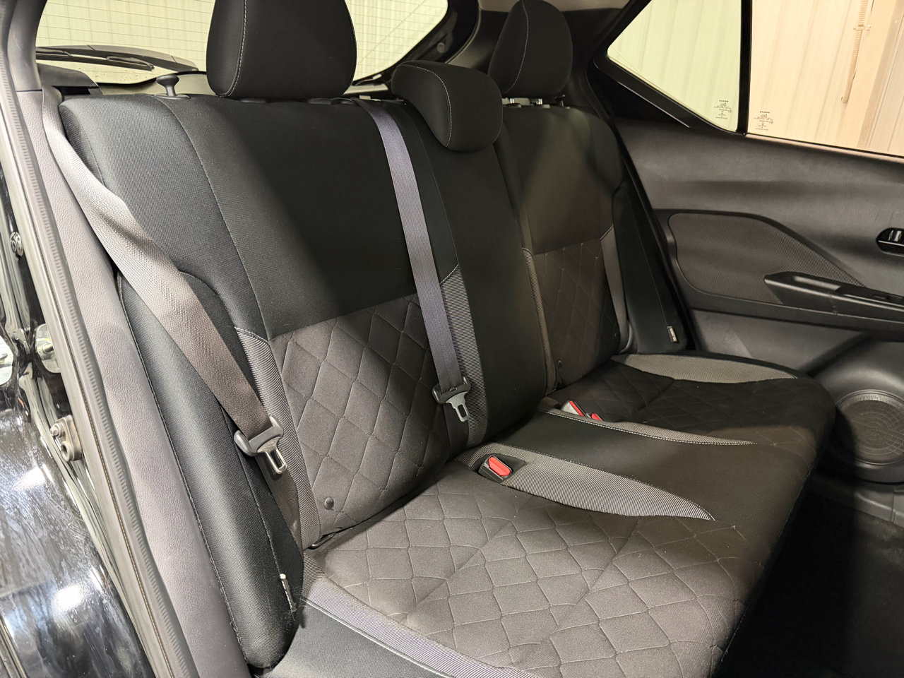 Used 2020 Nissan Kicks S image 17