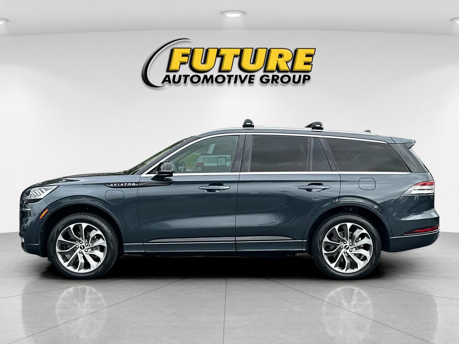 Certified 2022 Lincoln Aviator Grand Touring w/ Elements Package Plus AWD/4WD image 6