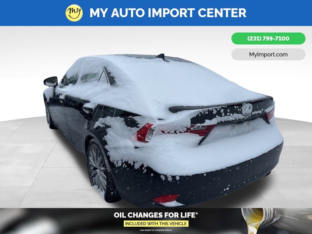 Used 2016 Lexus IS 300 AWD image 4