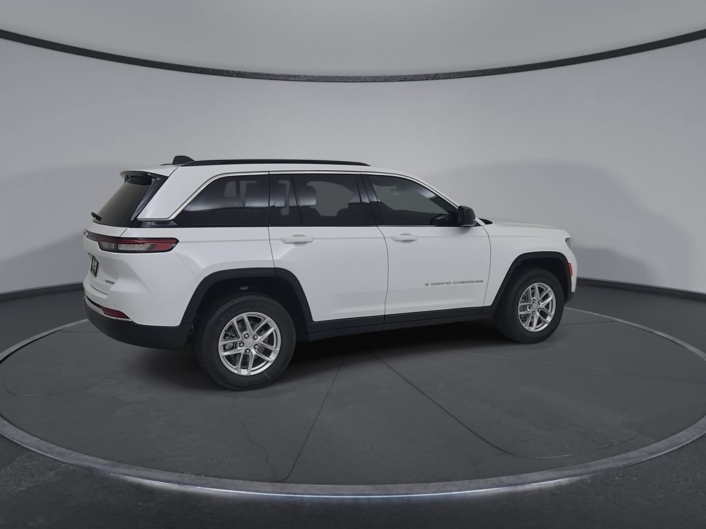 New 2026 Jeep Grand Cherokee Laredo X AWD/4WD image 17