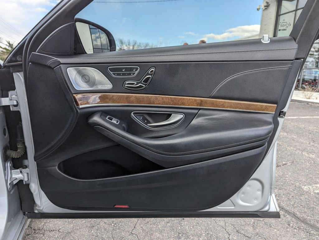 Used 2015 Mercedes-Benz S 550 4MATIC Sedan image 34