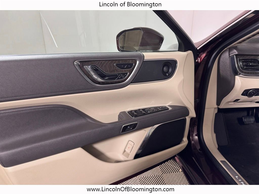 Used 2020 Lincoln Continental Reserve image 18