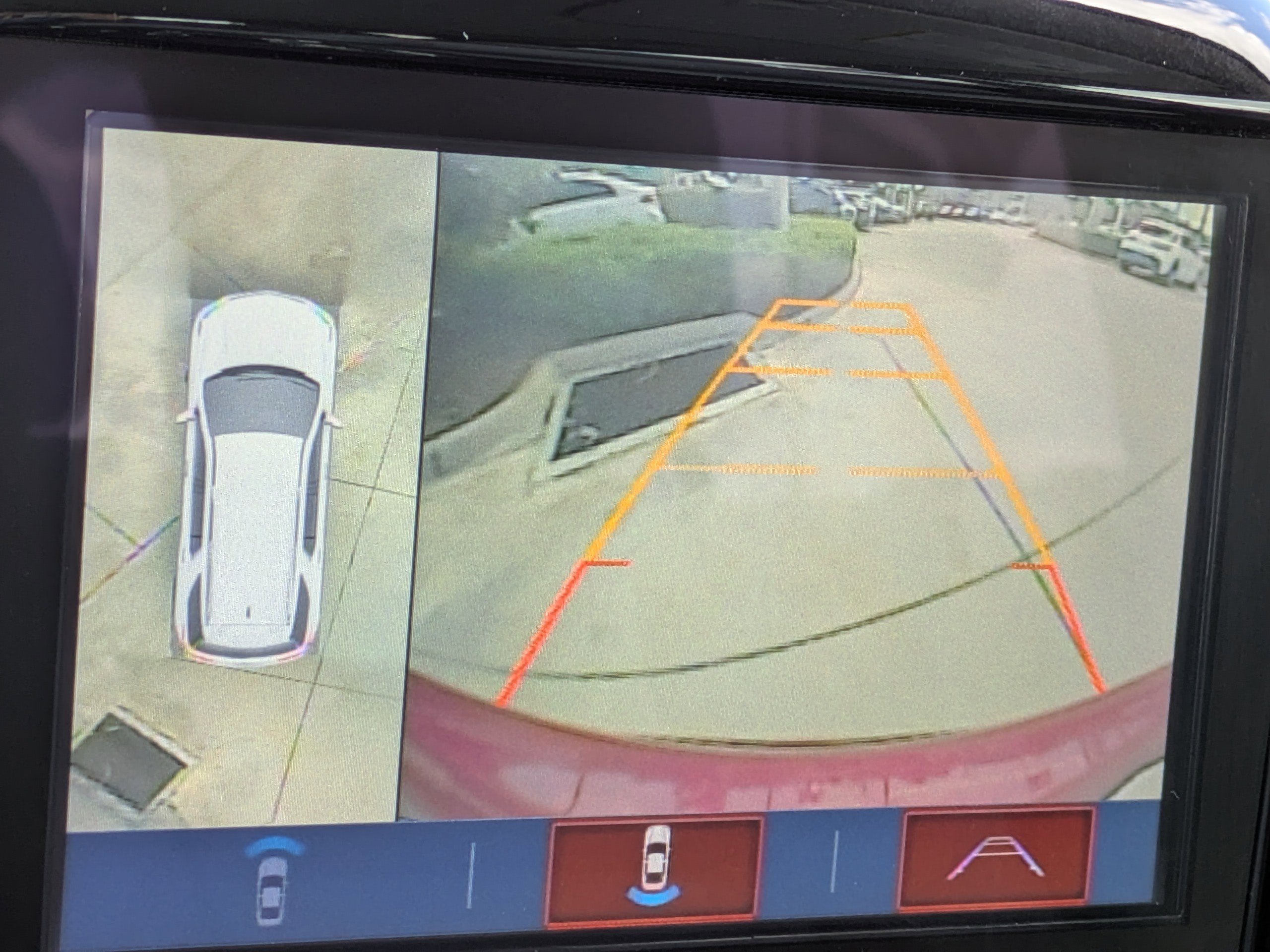 Used 2018 Chevrolet Traverse LT image 29