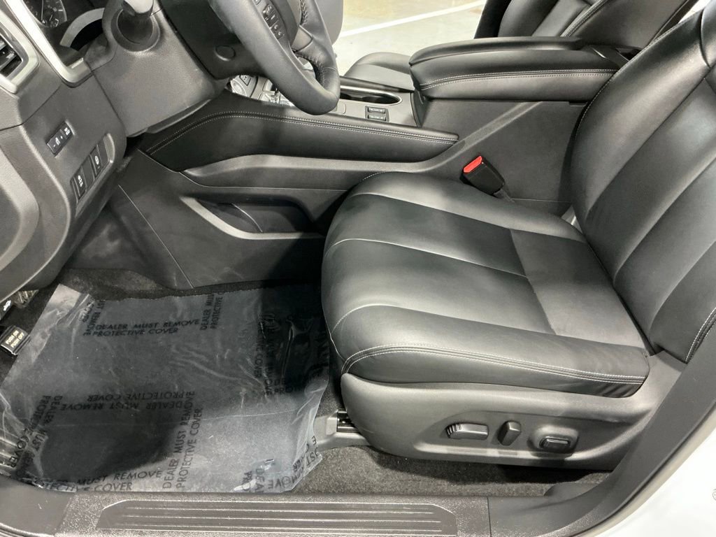 Used 2023 Nissan Murano SV w/ SV Midnight Edition Package image 11