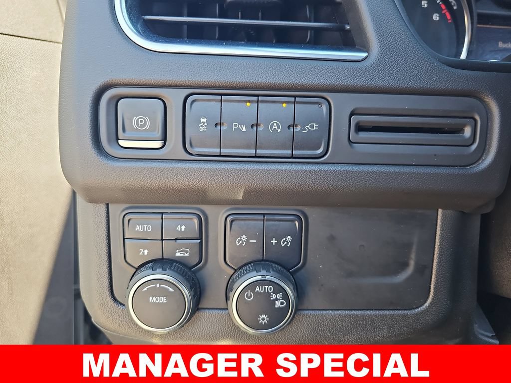 Used 2021 Chevrolet Suburban RST AWD/4WD image 27