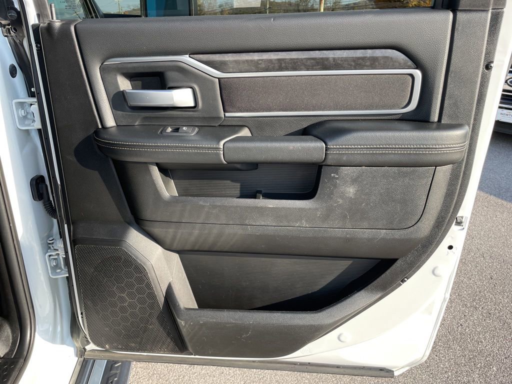 Used 2024 RAM 2500 Big Horn image 37