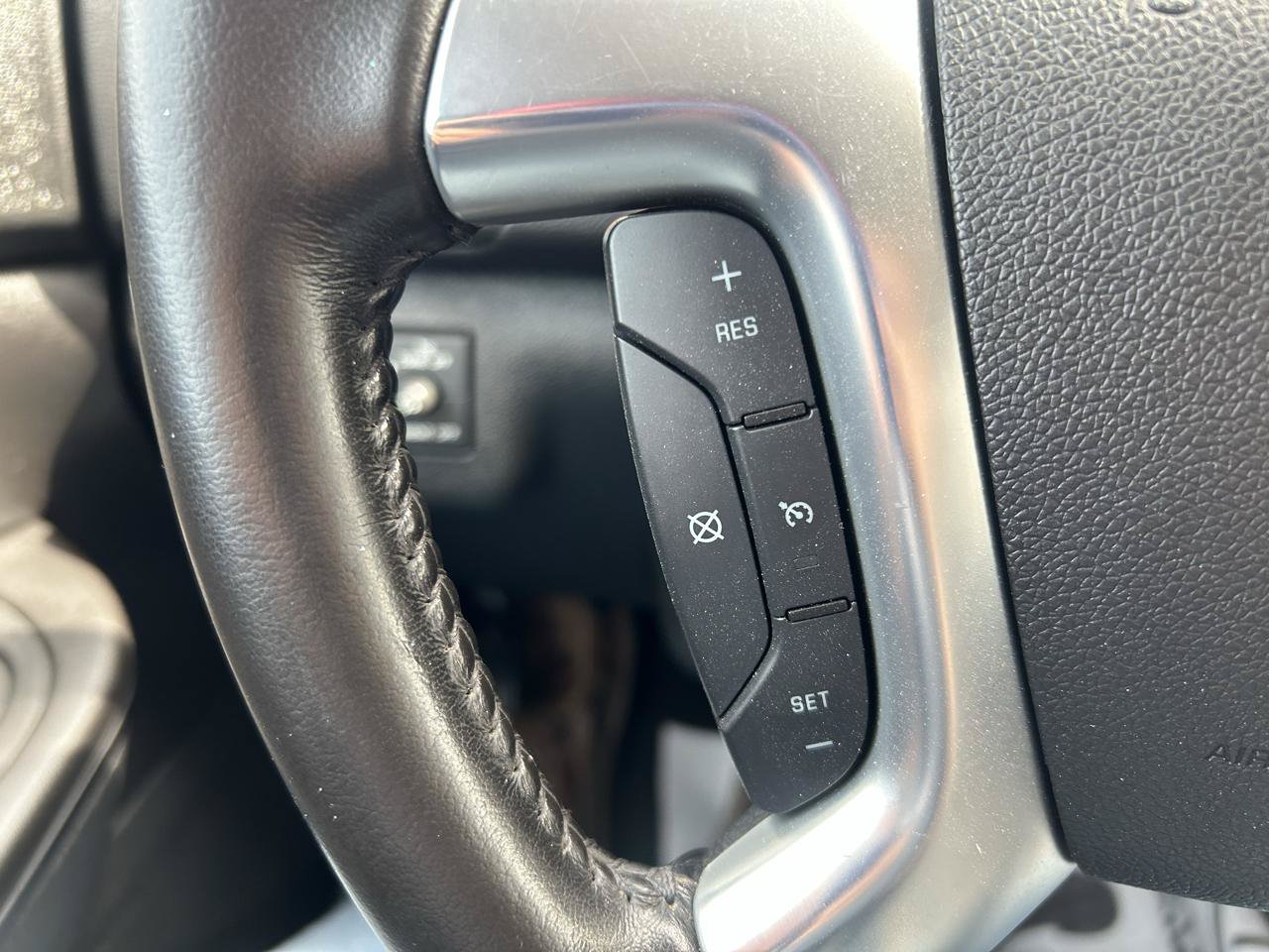 Used 2016 Chevrolet Traverse LT AWD/4WD image 19