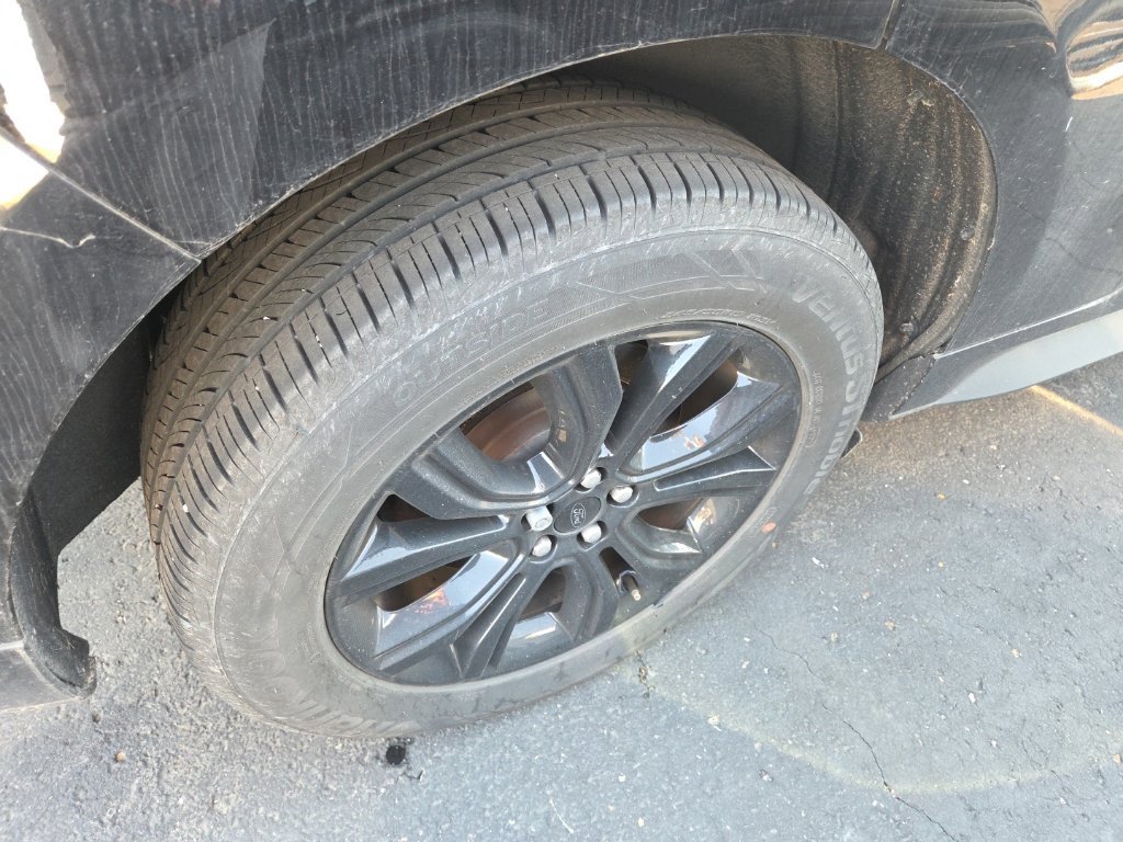 Certified 2024 Ford Edge SE w/ Black Appearance Package AWD/4WD image 4