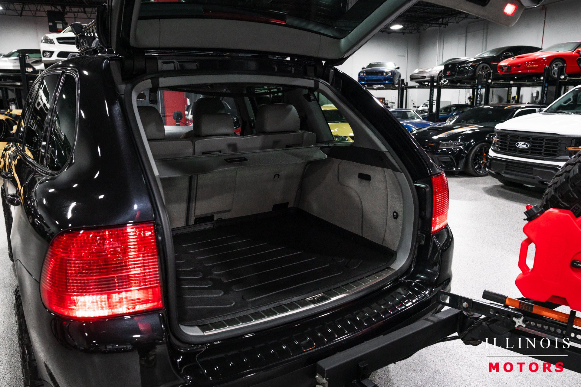 Used 2004 Porsche Cayenne S AWD/4WD image 17
