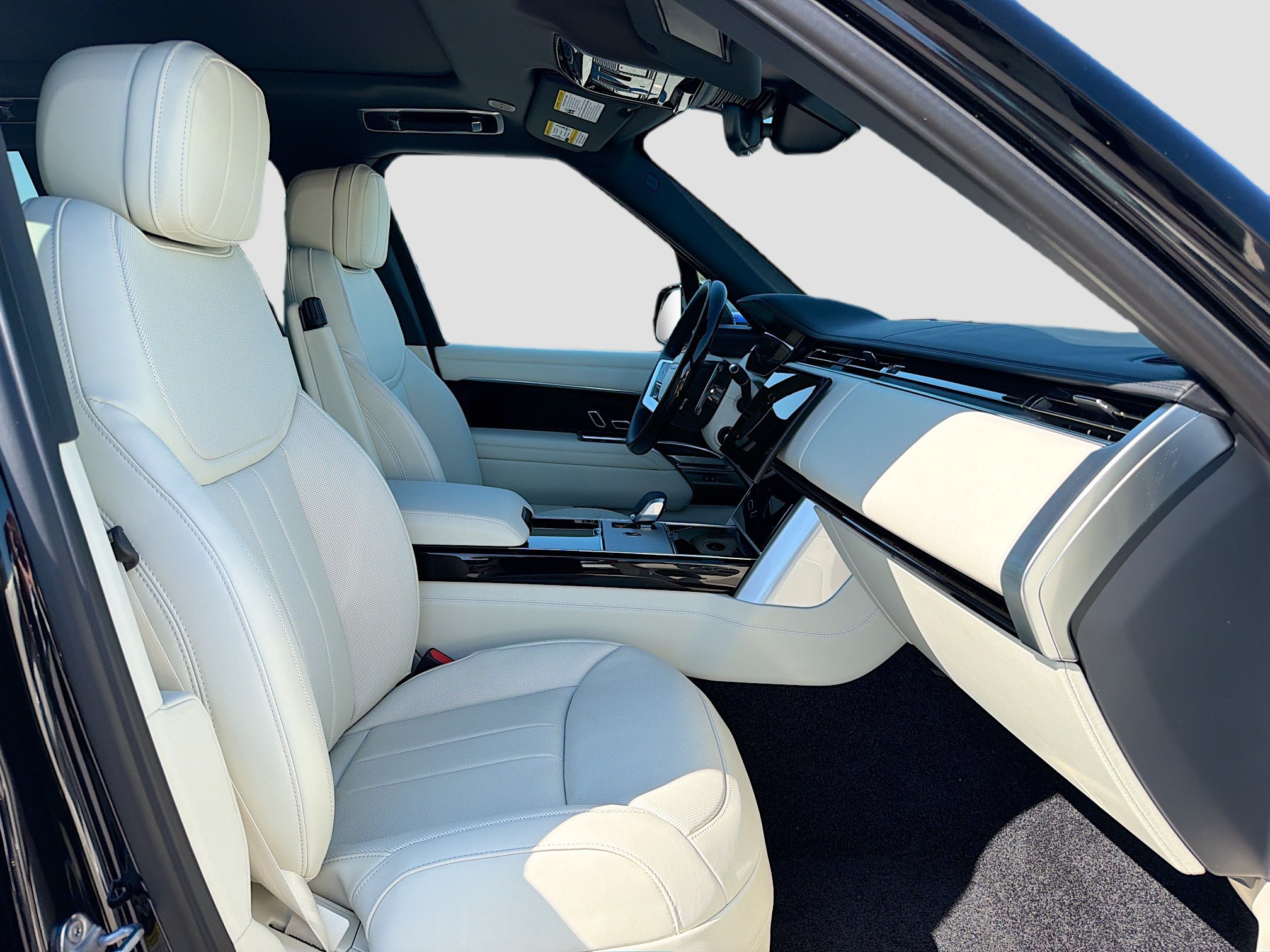 New 2026 Land Rover Range Rover SE AWD/4WD image 16