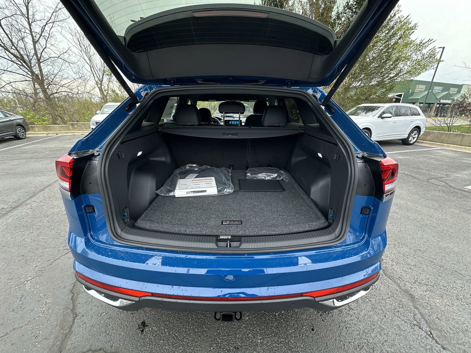 New 2025 Volkswagen Atlas Cross Sport SE image 24