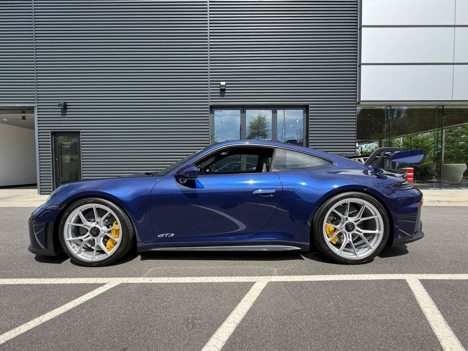 Certified 2026 Porsche 911 GT3 RWD image 2